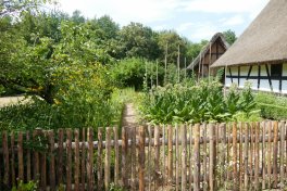 baeuerlicher nutzgarten biologische vielfalt naturnahes gaertnern